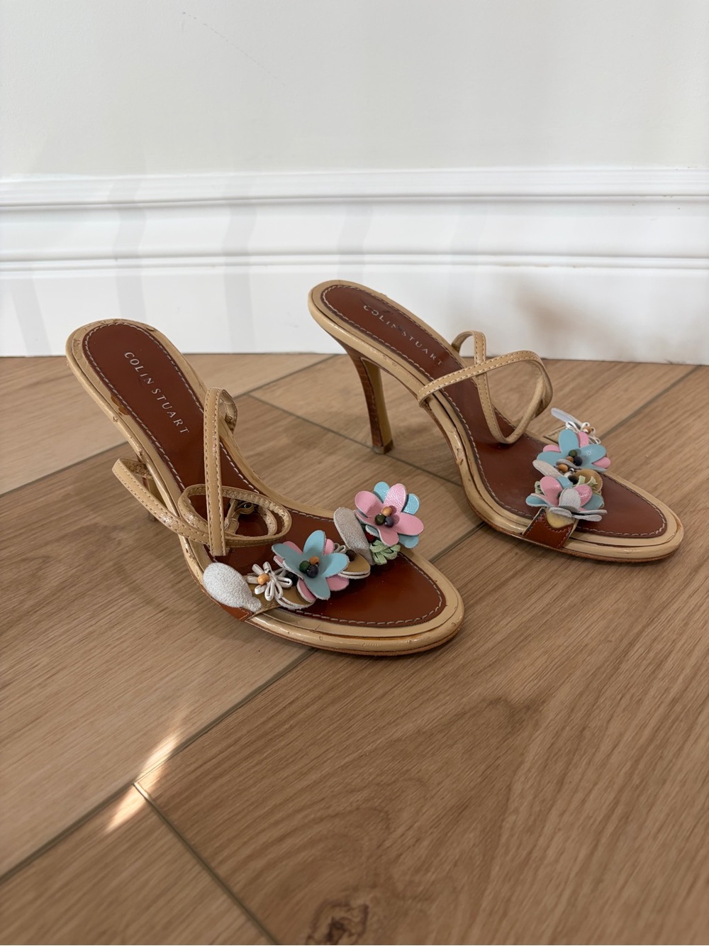 Colin Stuart Heeled Floral Appliqué Ankle Strap Sandals Size 7 - Picture 8 of 11